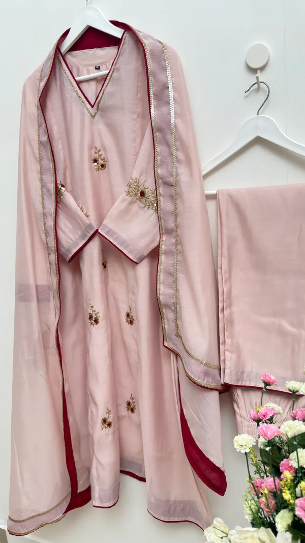 Designer_V_Neck_Ethnic_3-Piece_set