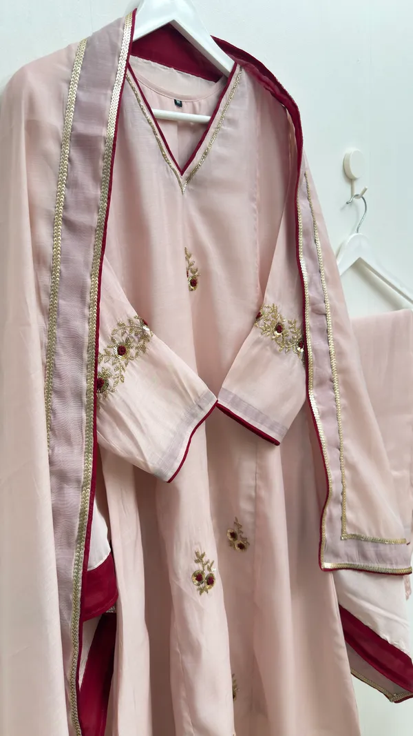 Designer_V_Neck_Ethnic_3-Piece_set