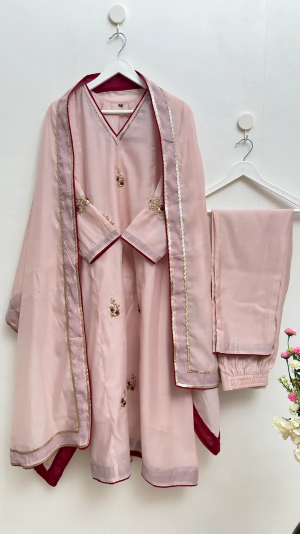Designer_V_Neck_Ethnic_3-Piece_set