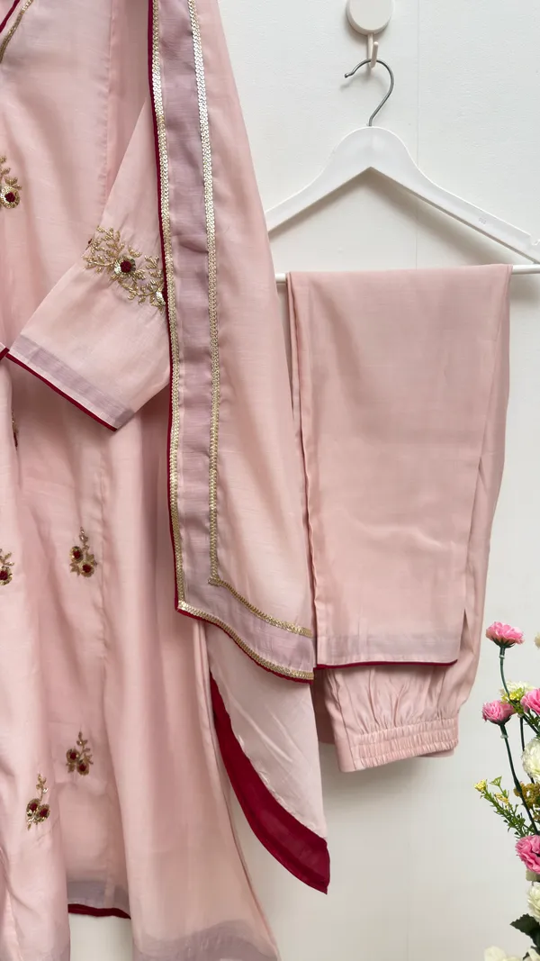 Designer_V_Neck_Ethnic_3-Piece_set