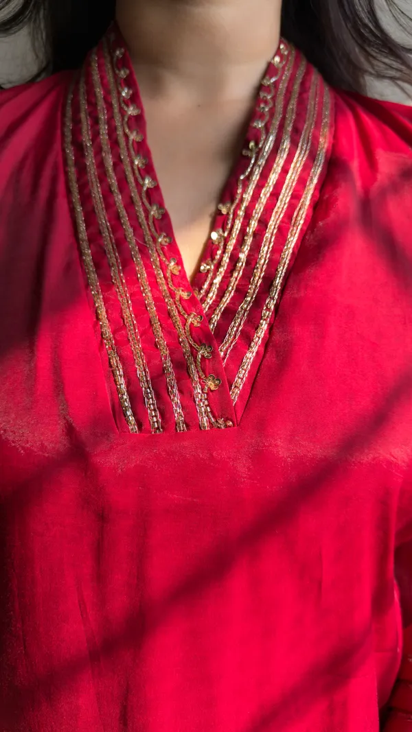 Designer_V_Neck_Ethnic_Kurta_Set