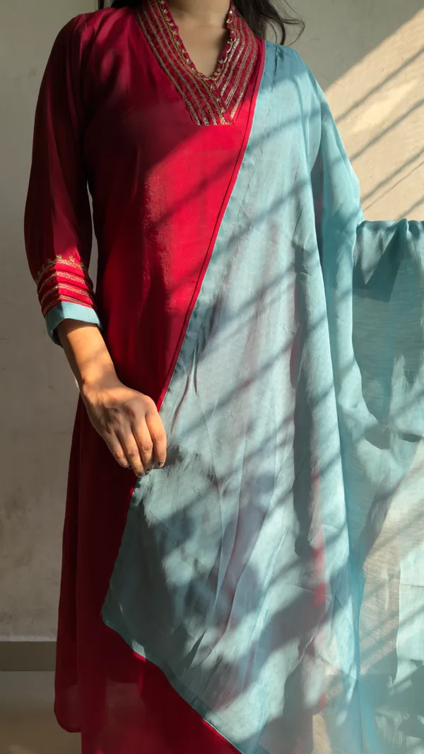 Designer_V_Neck_Ethnic_Kurta_Set