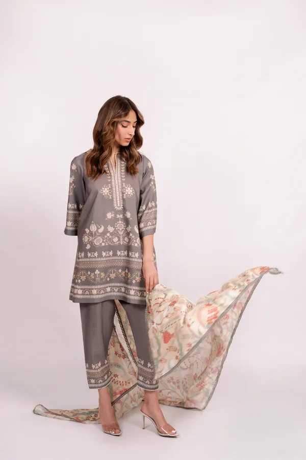 Elegant_Grey_Festive_Kurta_Set_with_Pastel_Dupatta