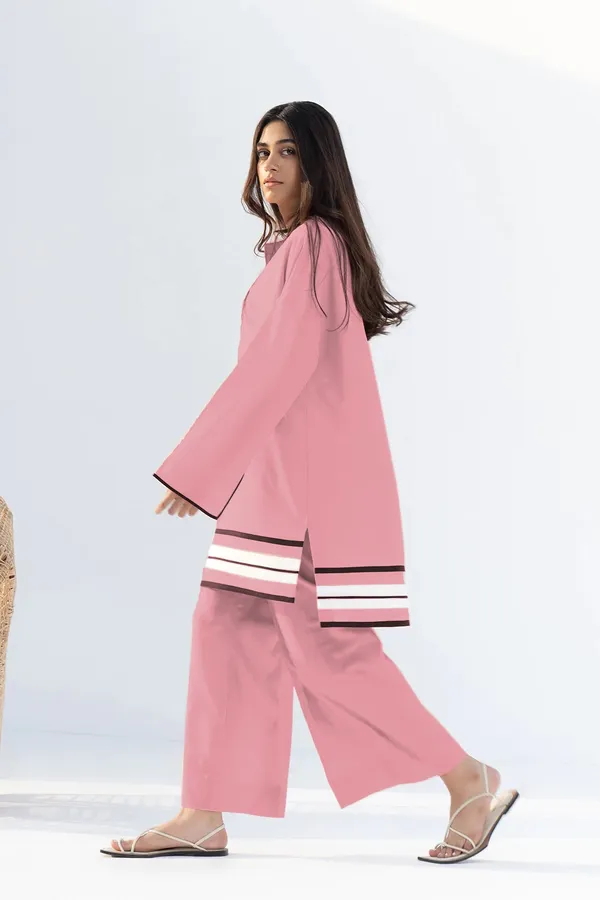 Elegant_Peach_Rayon_Co-ord_Set_with_Contrast_Stripe_Hem