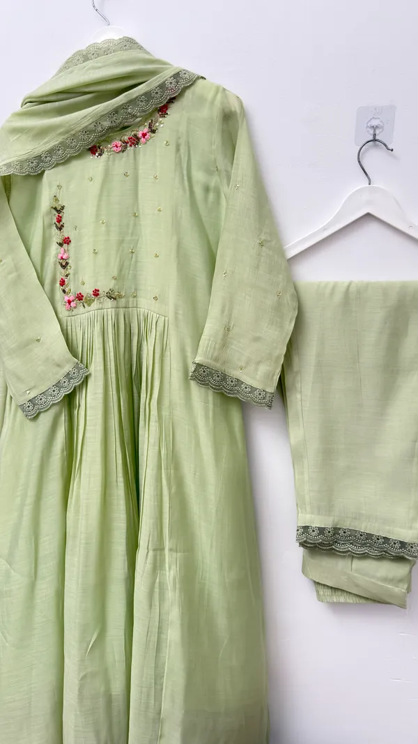 Ethnic_Festive_Handwork_3-Piece_Set