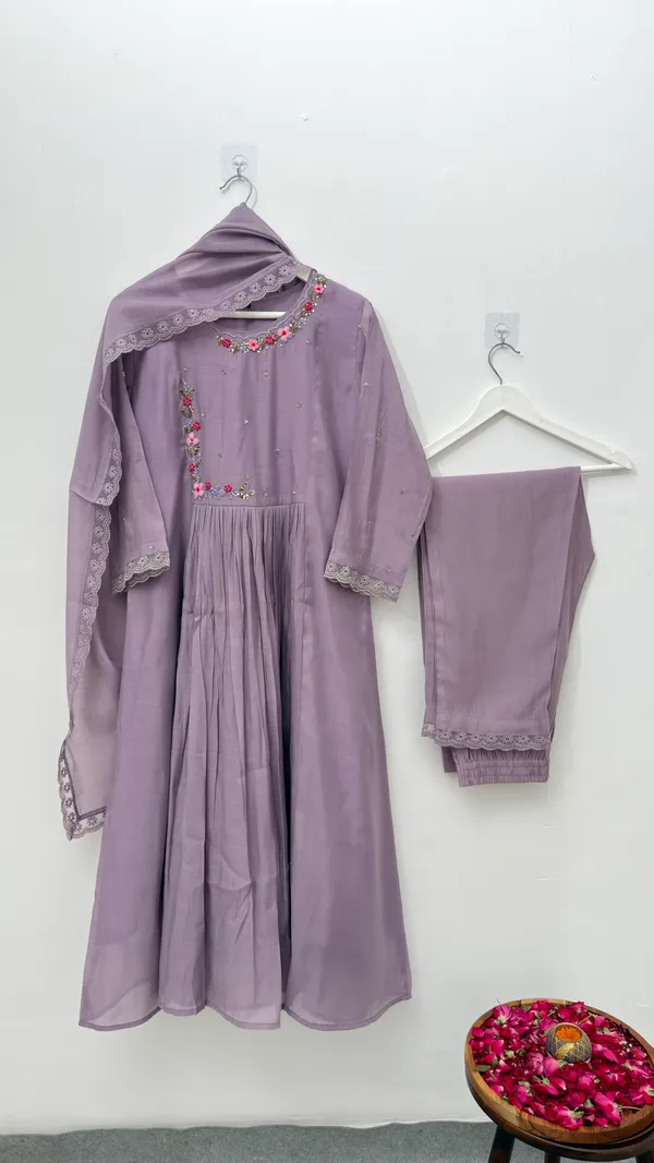 Ethnic_Handwork_Kurta_Pant_Dupatta_Set
