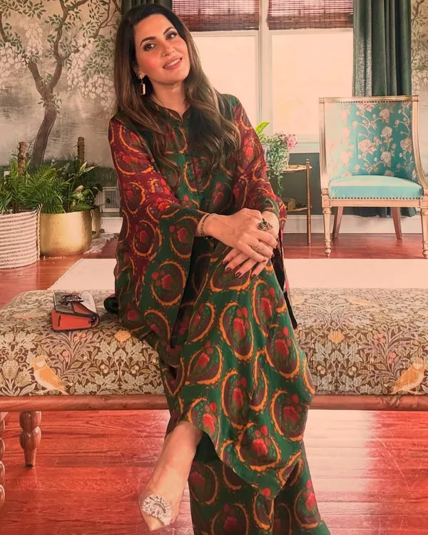 FANDARO_Luxury_Ethnic_Art_Print_Top_With_Flowy_Pants