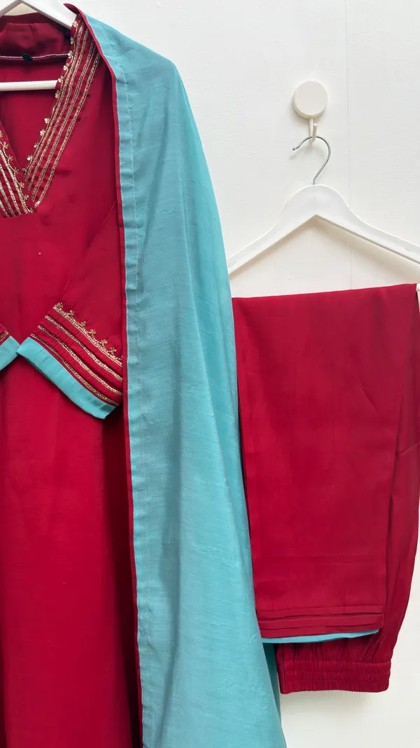 Designer_V_Neck_Ethnic_3-Piece_set