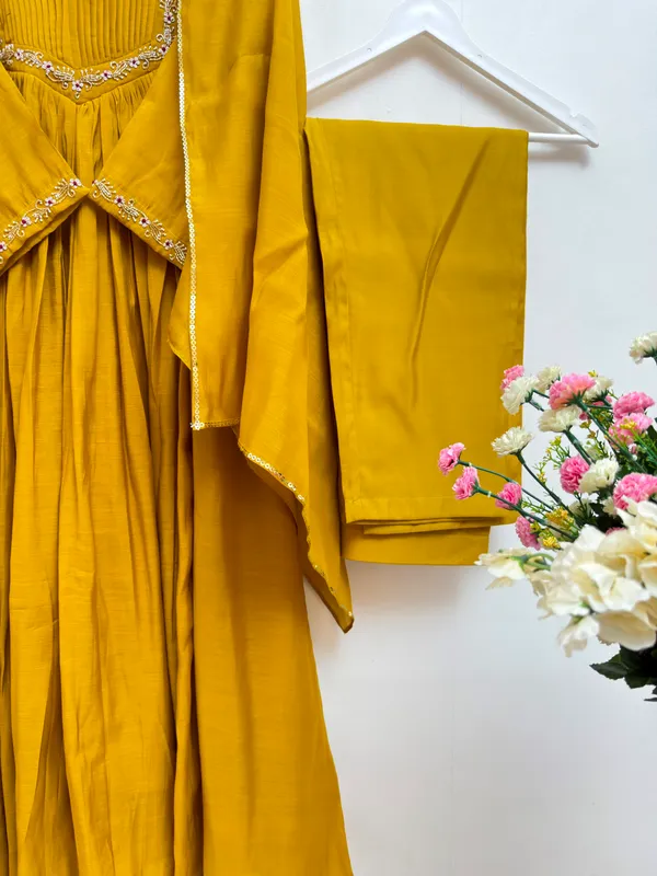 Mul_Chanderi_Handwork_Kurta_Set_with_Dupatta