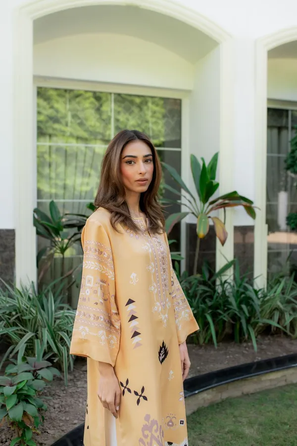 Mustard_Yellow_Printed_Kurta_Sets_For_Women
