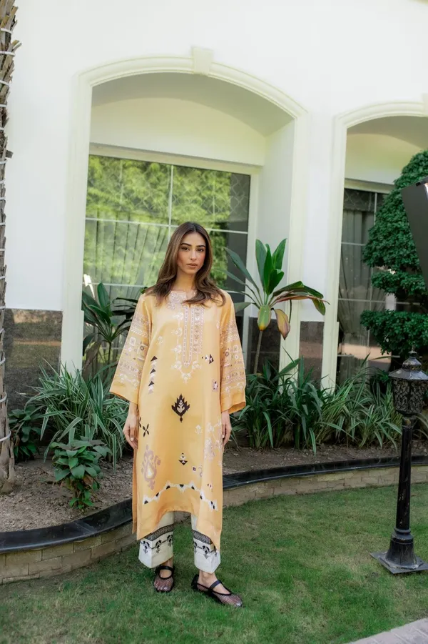 Mustard_Yellow_Printed_Kurta_Sets_For_Women