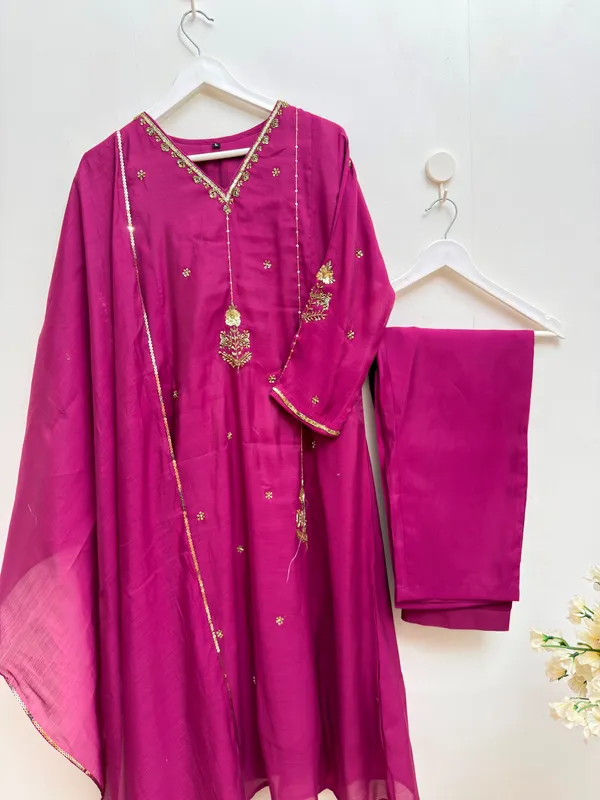 Pnk_color_Handwork_Pure_Chanderi_3-Piece_Suit_Set
