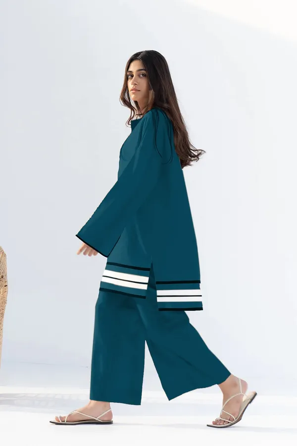 Title:_Elegant_Rama_Green_Rayon_Co-ord_Set_with_Contrast_Stripe_Hem