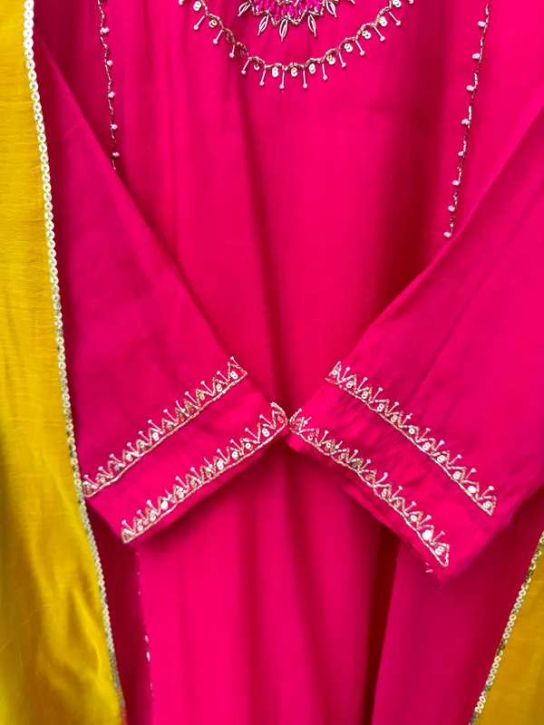 Traditional_Neck_Work_Suit_with_Dupatta