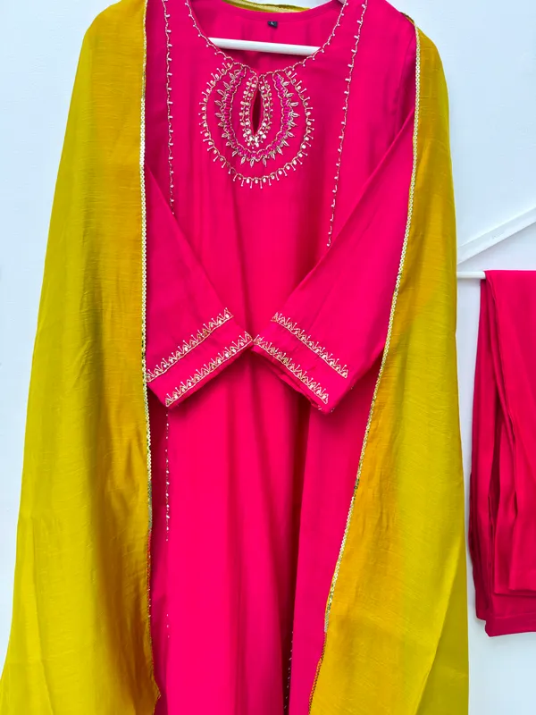 Traditional_Neck_Work_Suit_with_Dupatta