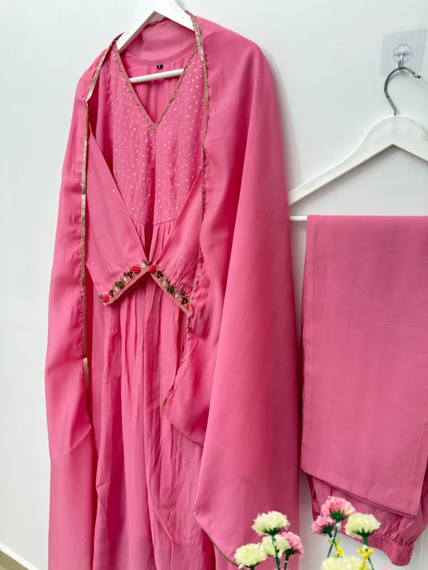 Women's_BabyPink_Mul_Chanderi_Handwork_Kurta_Set_with_Dupatta
