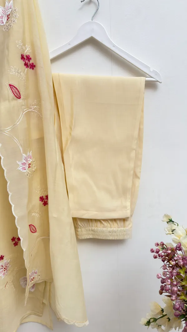 Women's_Butter_Yellow_Floral_Embroidered_Chanderi_Kurta_Pant_Set_with_Dupatta
