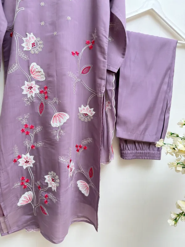 Women's_Lavender_Floral_Embroidered_Chanderi_Kurta_Pant_Set_with_Dupatta