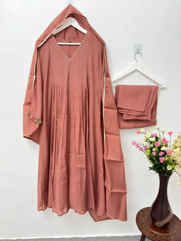 Women's_Mul_Chanderi_Handwork_Kurta_Set_with_Dupatta