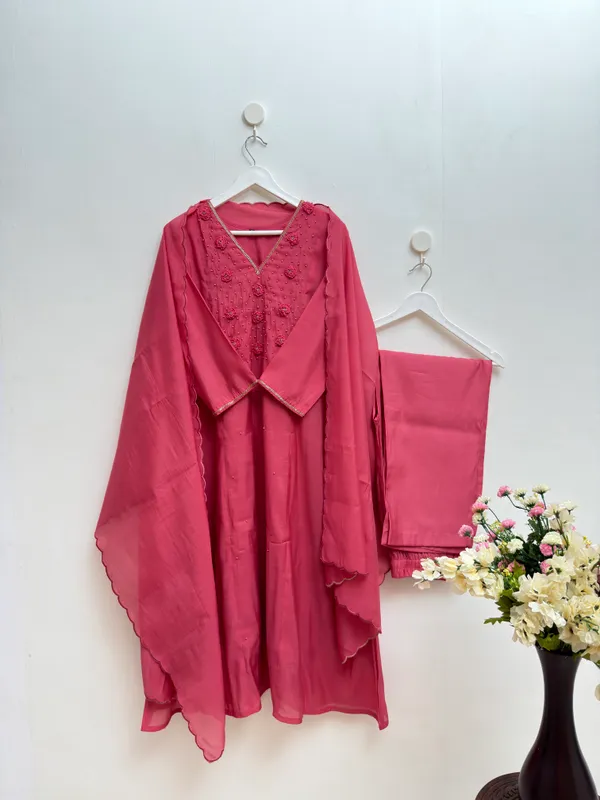 Women's_Pink_Hand_Work_3-Piece_Kurta_Set_with_Dupatta_and_Pants