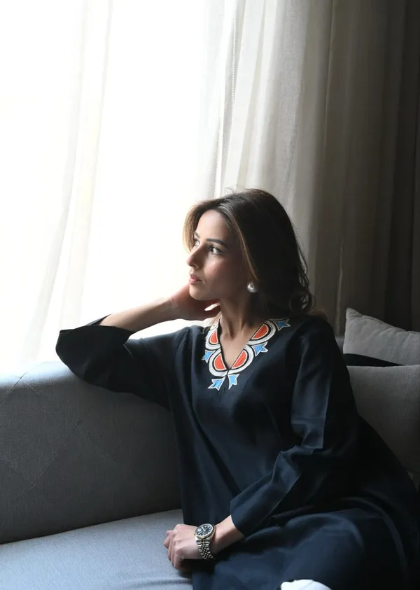 Black_Rayon_Embroidered_Neckline_Kurta_Set_For_Women