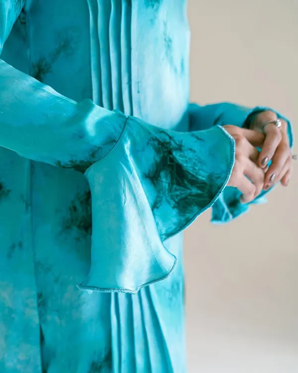 Aqua_Blue_Korean_BSY_Tie-Dye_Print_Flowy_Kurta_Set_For_Women