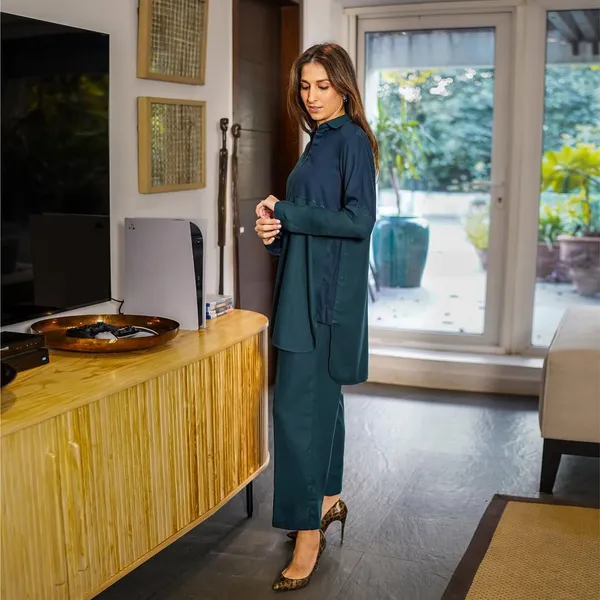 Teal_Blue_Rayon_Minimalist_Co-Ord_Set_For_Women