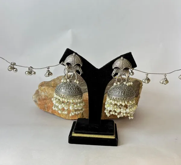 Black_Oxide_Beautiful_Handcrafted_Elephant_Jumka_Earring_With_Pearl_And_Ear_Chain