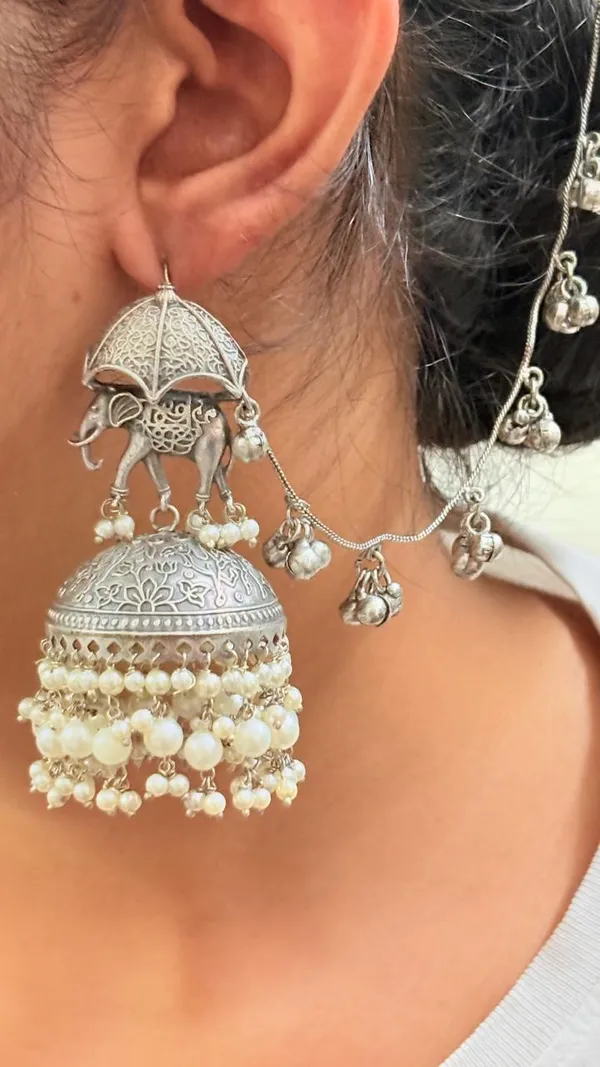Black_Oxide_Beautiful_Handcrafted_Elephant_Jumka_Earring_With_Pearl_And_Ear_Chain
