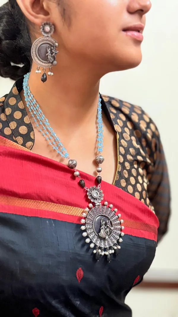 Silver_Oxidised_Beautiful_Radha_Krishna_German_Pendant_Set