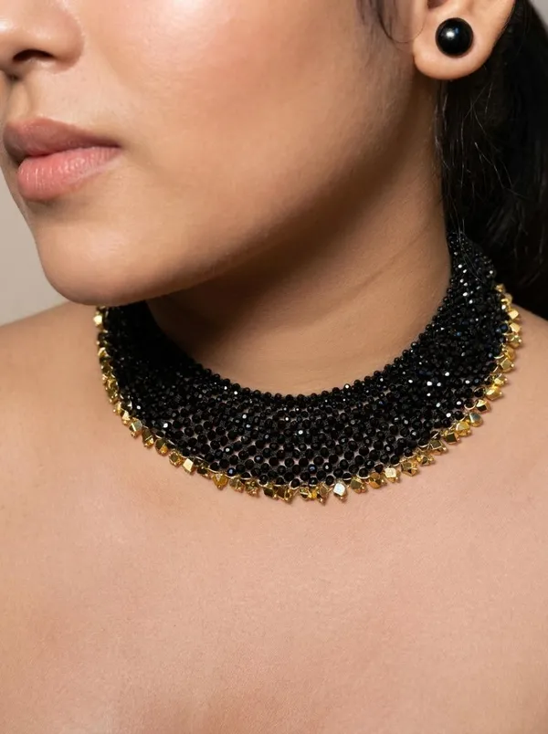 MANKE_Noir_Elegance_gold_black_neklace