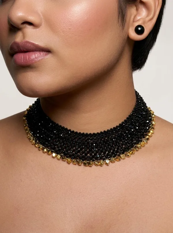 MANKE_Noir_Elegance_gold_black_neklace