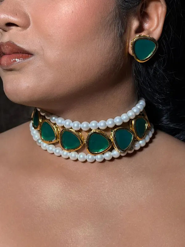 Manke_Zariya_Emerald_Kundan_Choker_Set
