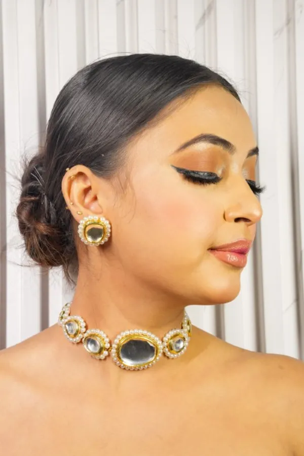 Manke's_Noor-e-Kundan_pearl_chokker