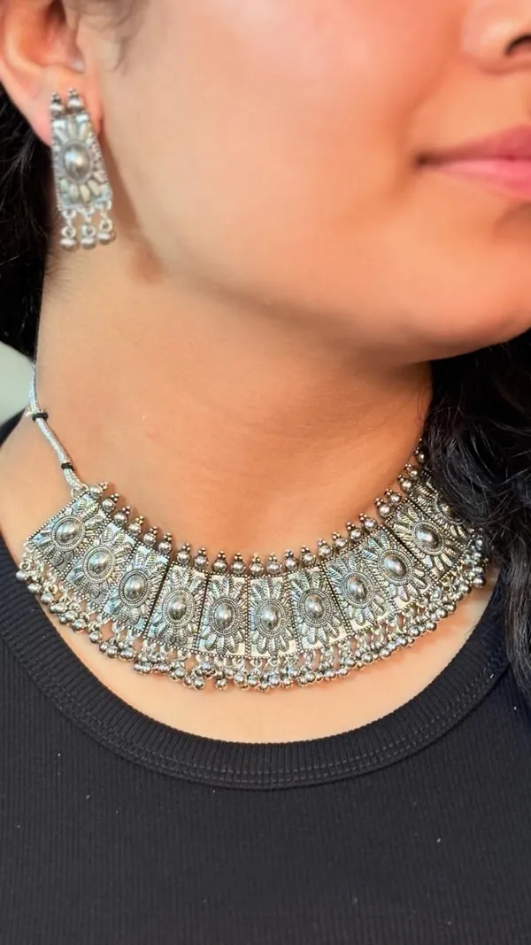 Silver_Oxidised_Trendy_Necklace_Set