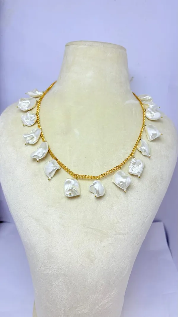 Golden_&_White_Beautiful_Chain_Shell_Pearl_Mala