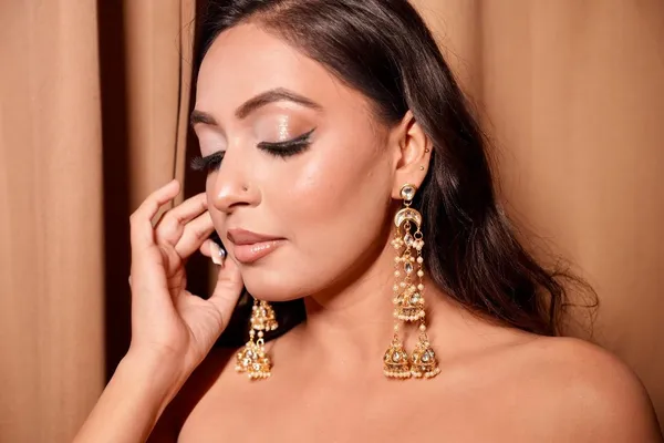 celebrity_kundan_earrings