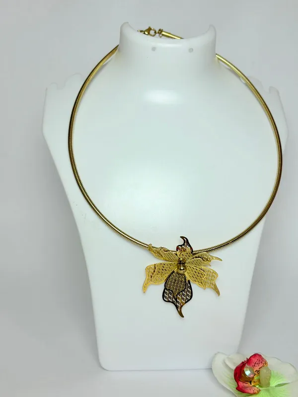 Gold_Plated_Flower_Necklace_Set_For_Women
