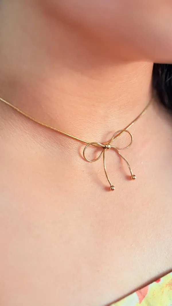Gold_Plated_Bow_Chain_Pendant_For_Women