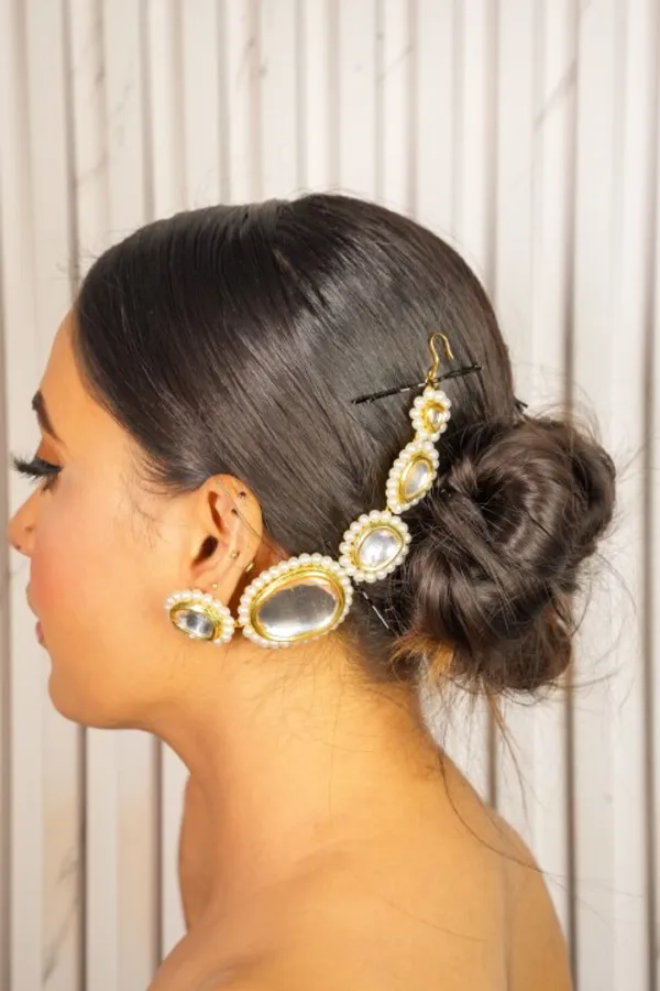 manke_bollywood_style_kundan_earcuff_earringd