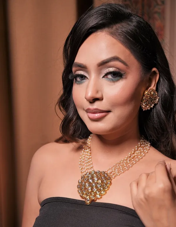 Layered_Pearl_With_kundan_Necklace_&_Earring_Set