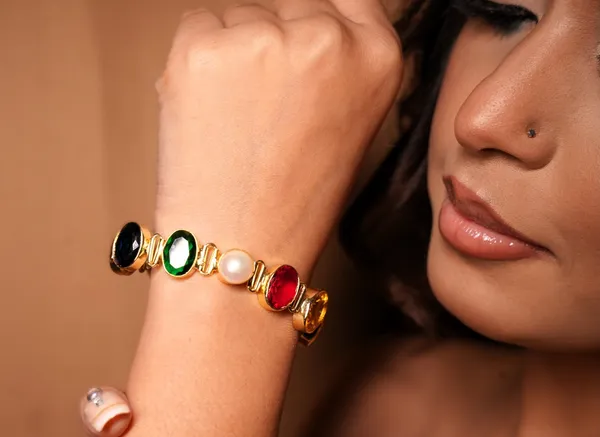 manke_navratna_bracelet