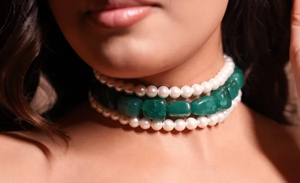 manke_pearl_and_quartz_stone_chokker