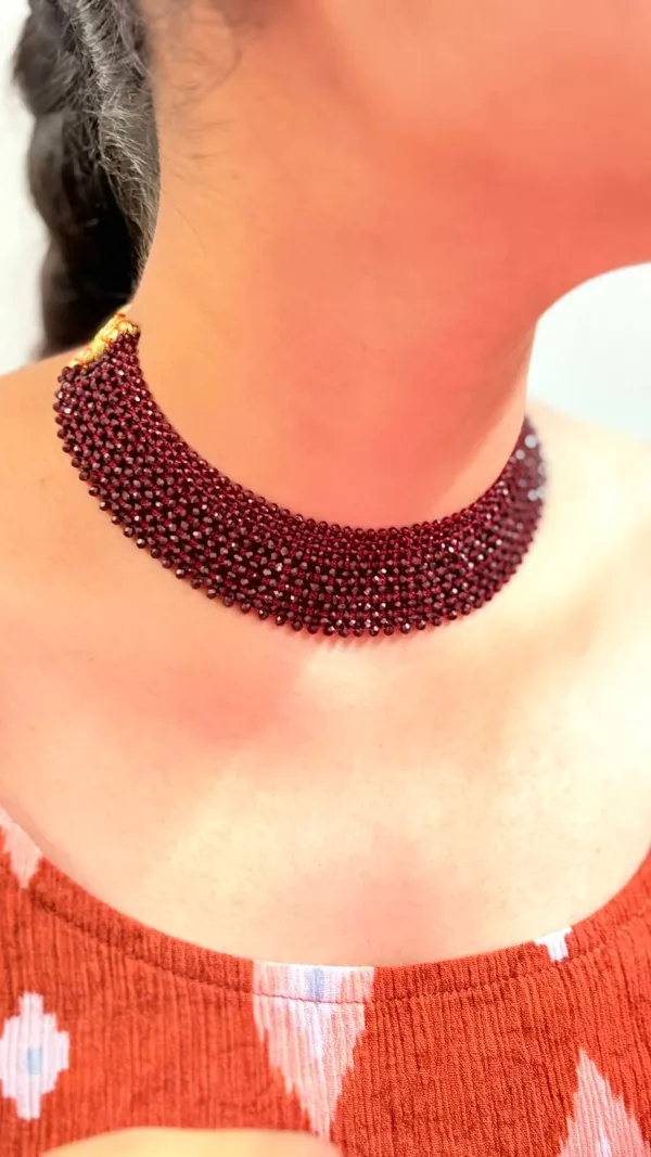 Maroon_Hydro_Moti_Hand_Crafted_Choker_Set