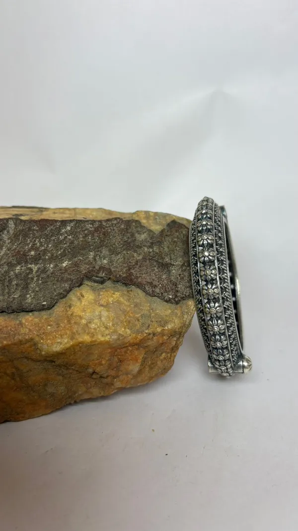 Silver_Oxidised_German_Silver_Openable_Rajwada_Flower_Kada