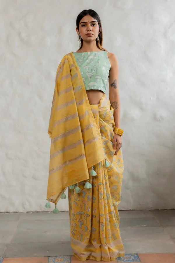 Mashroom_Linen_Mul_Cotton_Saree_-_Yellow