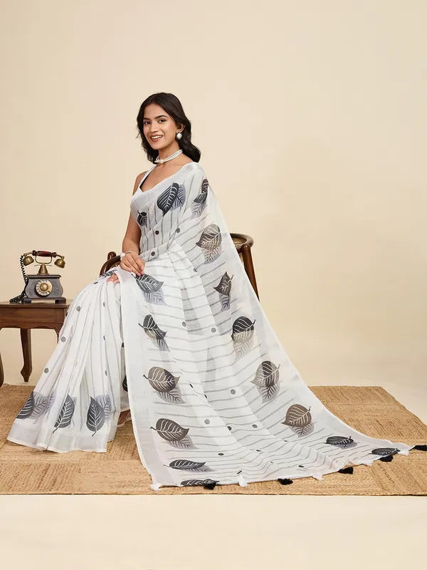 MINT_WHITE_PRINTED_LINEN_SAREE_-_WHITE