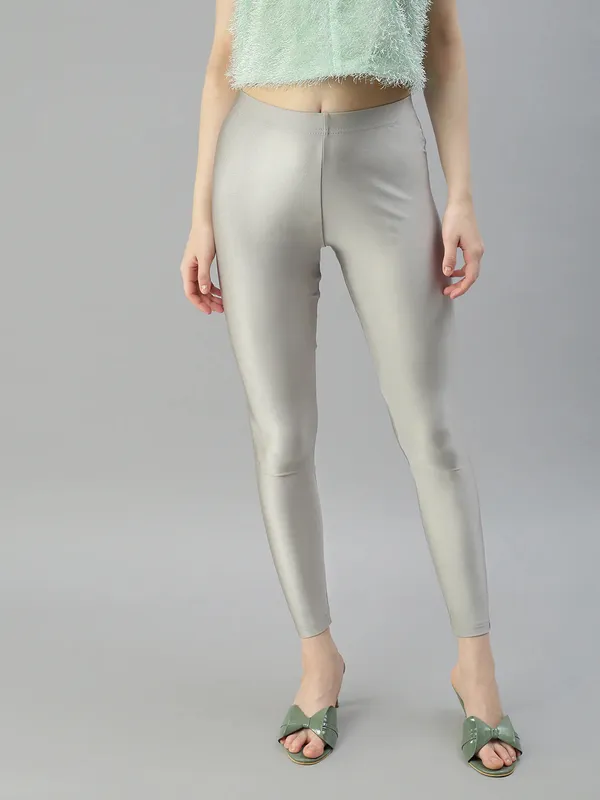 Silver_Stretchable_Shimmer_Leggings_For_Women_Soft,_Breathable_&_Skin-Friendly