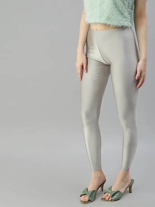 Silver_Stretchable_Shimmer_Leggings_For_Women_Soft,_Breathable_&_Skin-Friendly