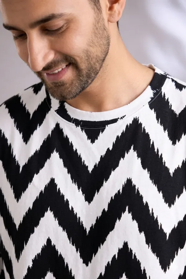 Black_Premium_Fabric_Oversized_Printed_T_Shirt_For_Men